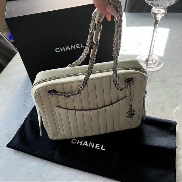 Beautiful ❤️Chanel Green Mademoiselle Vintage Bag - Picture 11 of 13